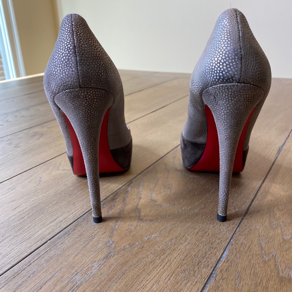 Christian Louboutin Maggie SOLD ON ANOTHER SITE!!